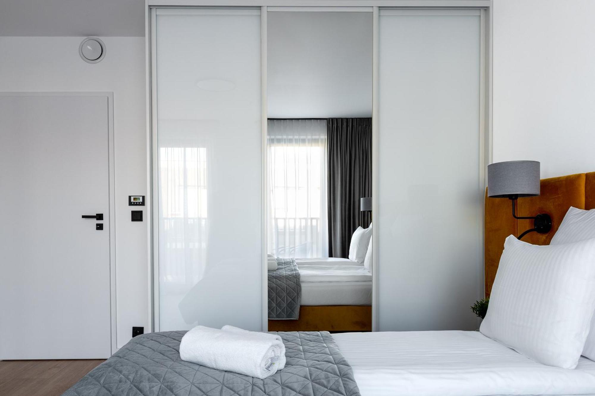 Inpoint Apartments G15 Near Old Town & Kazimierz District & Parking Option Krakow Room photo