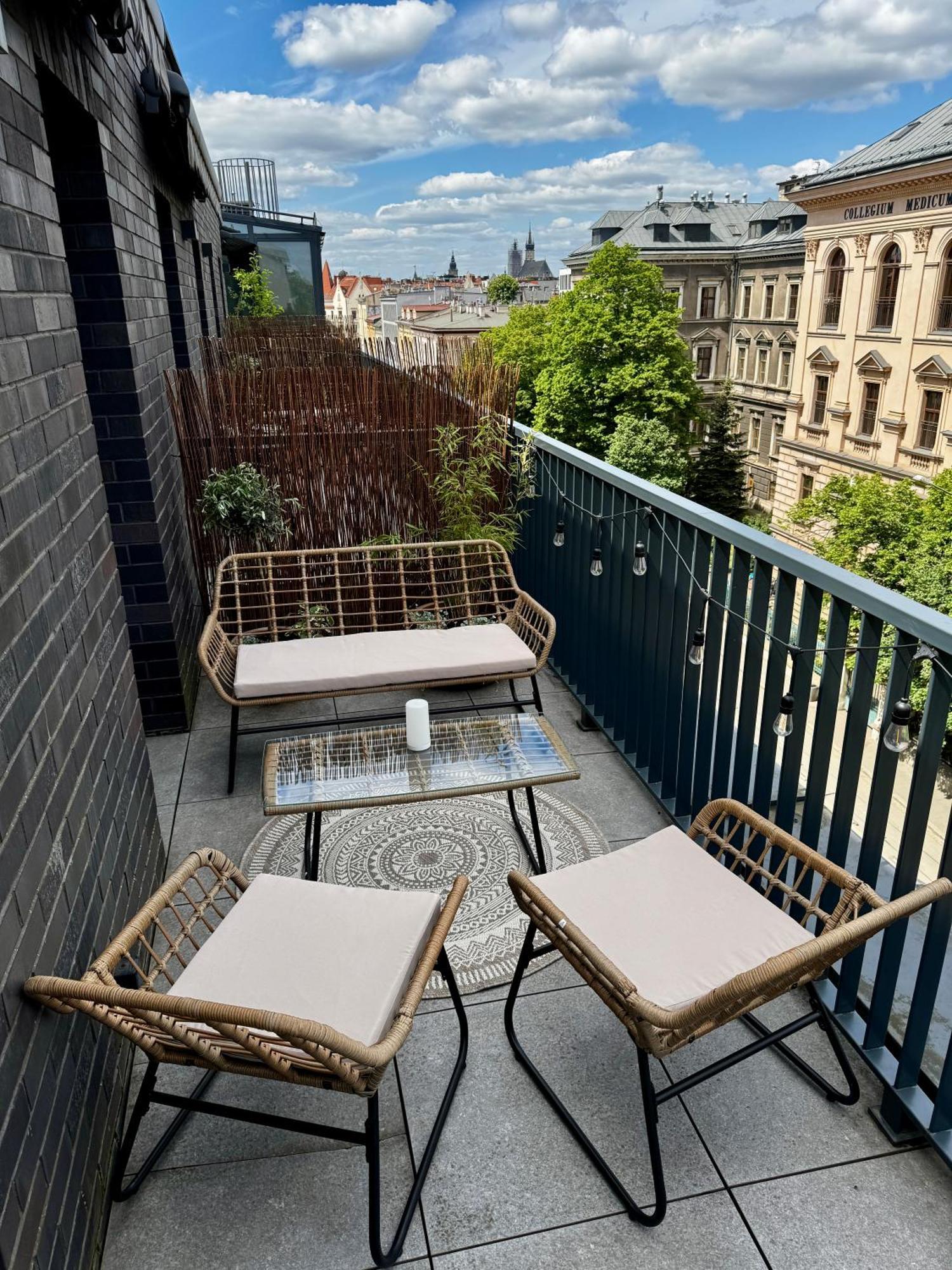 Inpoint Apartments G15 Near Old Town & Kazimierz District & Parking Option Krakow Exterior photo